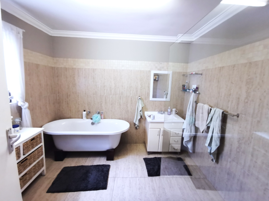 To Let 3 Bedroom Property for Rent in Kleingeluk Western Cape